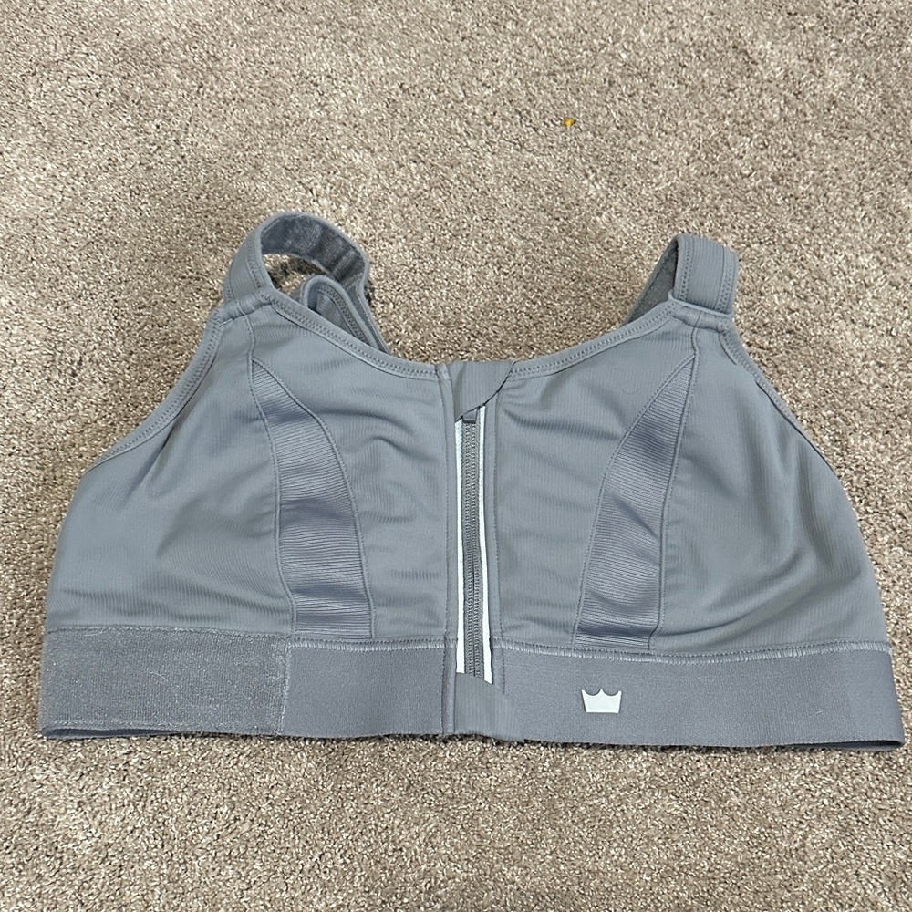 SHEFIT Front-Zip High Support Sports Bra in Gray